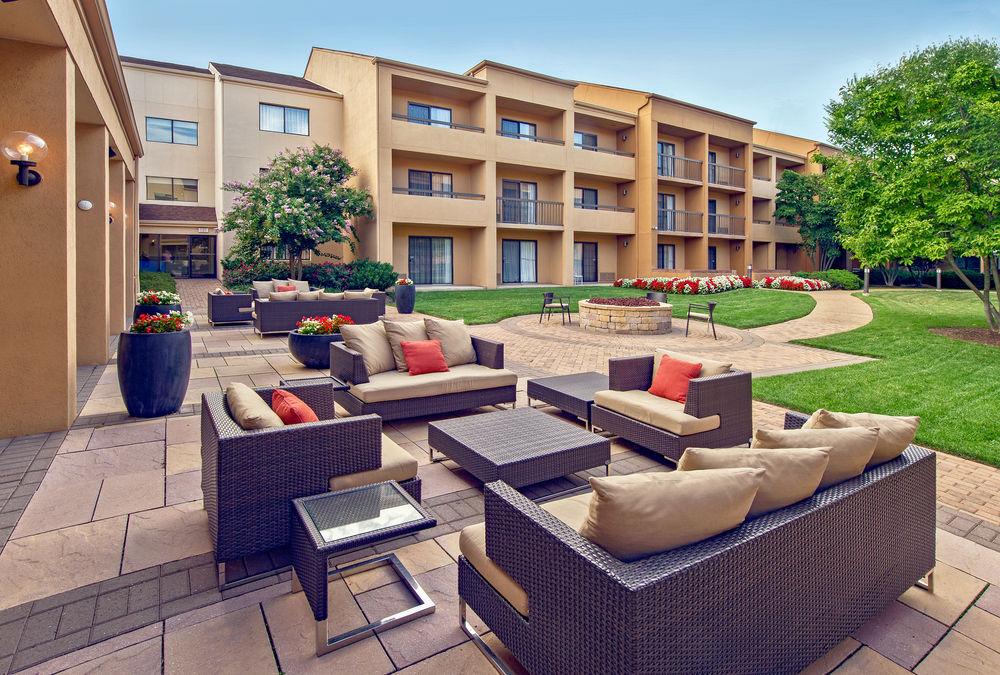 Courtyard By Marriott Fairfax Fair Oaks Hotell Exteriör bild