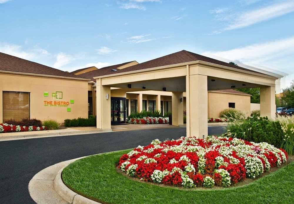 Courtyard By Marriott Fairfax Fair Oaks Hotell Exteriör bild