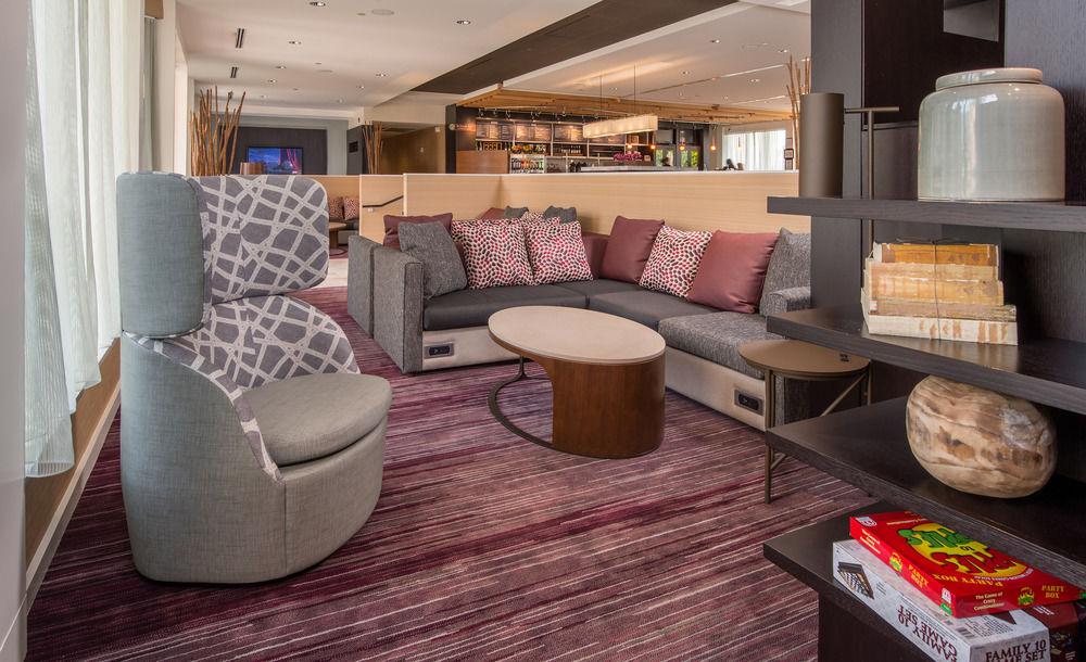 Courtyard By Marriott Fairfax Fair Oaks Hotell Exteriör bild