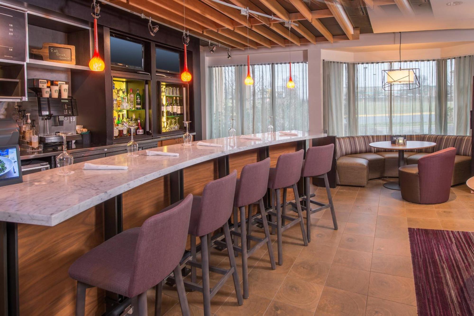 Courtyard By Marriott Fairfax Fair Oaks Hotell Exteriör bild