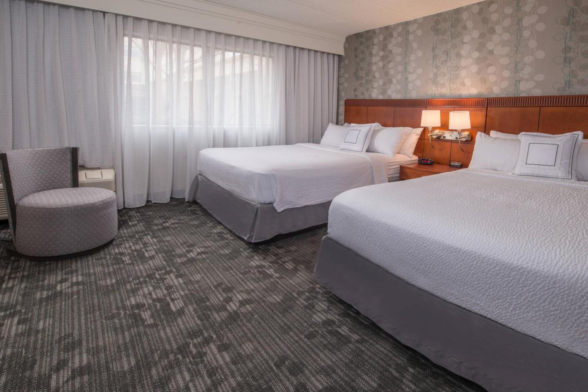 Courtyard By Marriott Fairfax Fair Oaks Hotell Exteriör bild