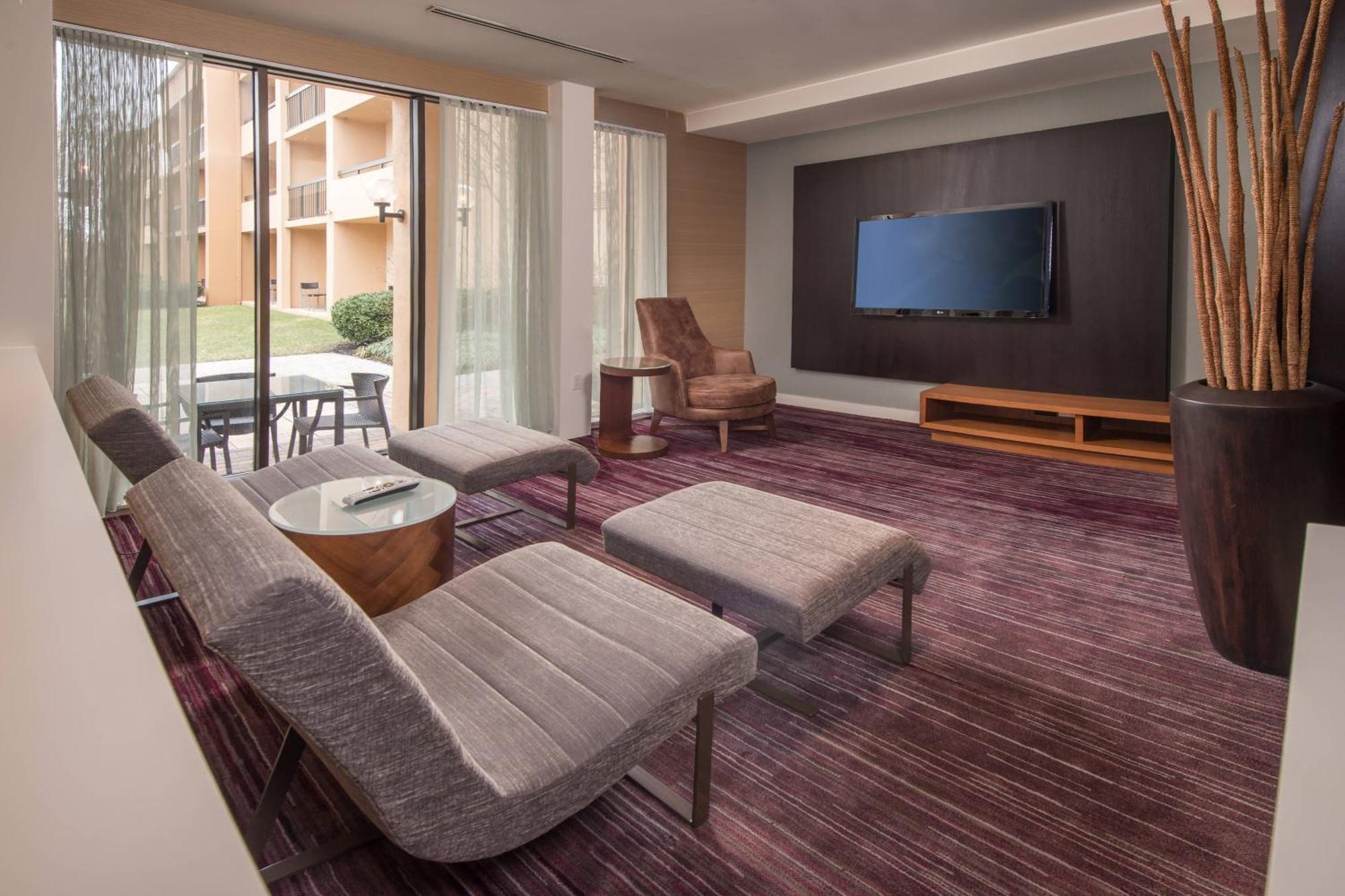 Courtyard By Marriott Fairfax Fair Oaks Hotell Exteriör bild