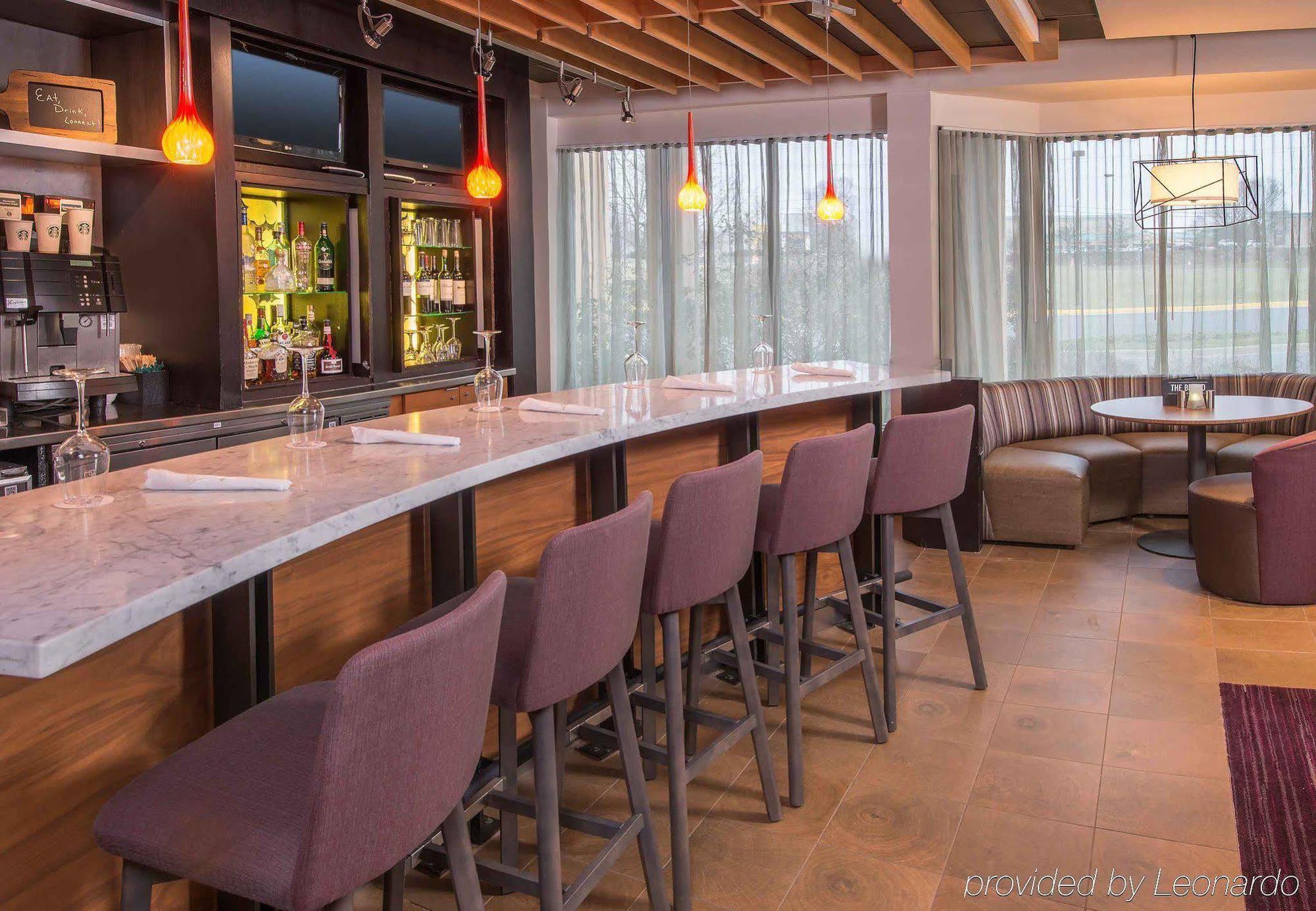 Courtyard By Marriott Fairfax Fair Oaks Hotell Exteriör bild